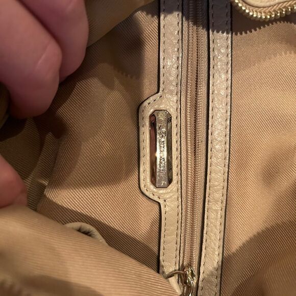 B. Makowsky Leather Bag with Crossbody strap. Cream leather with snakeskin trim - Picture 6 of 8